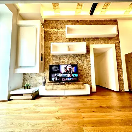 Appartement Buonarroti Art - Luxury Retreat For Couples *